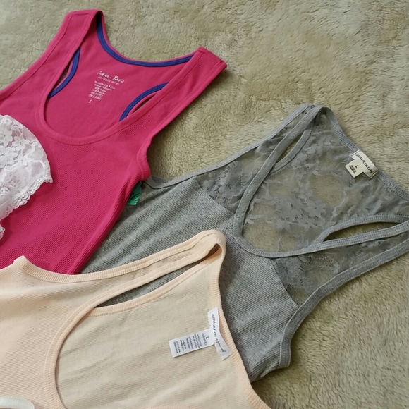 Blouses, T-shirts & Tanks 10-bundle - Picture 5 of 8